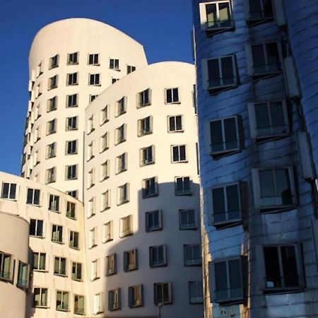 Medienhafen Apartment Direkt Am Zentrum Dusseldorf Exterior photo